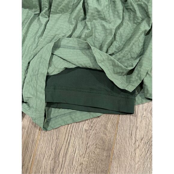 Lululemon surge short lines sz L - Picture 5 of 5